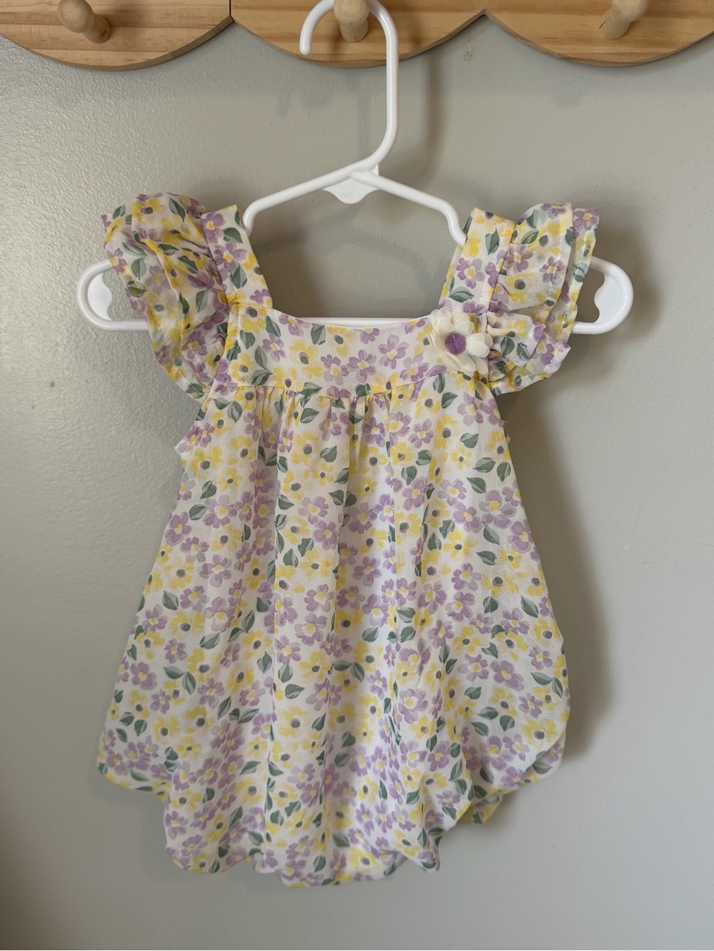 Nannette Girls Floral Romper One Piece White Purple Yellow Green Ruffle 3-6M